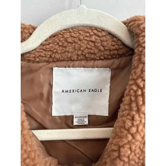 NWOT American Eagle Cropped Teddy Sherpa Jacket Brown Size XS - Picture 4 of 8